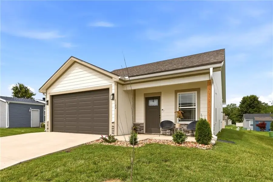 1102 White Oaks Lane, Oak Grove, MO 64075 - #2