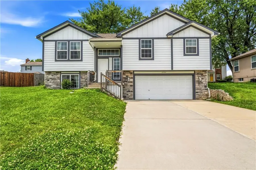 12704 Applewood Drive, Grandview, MO 64030 - #2