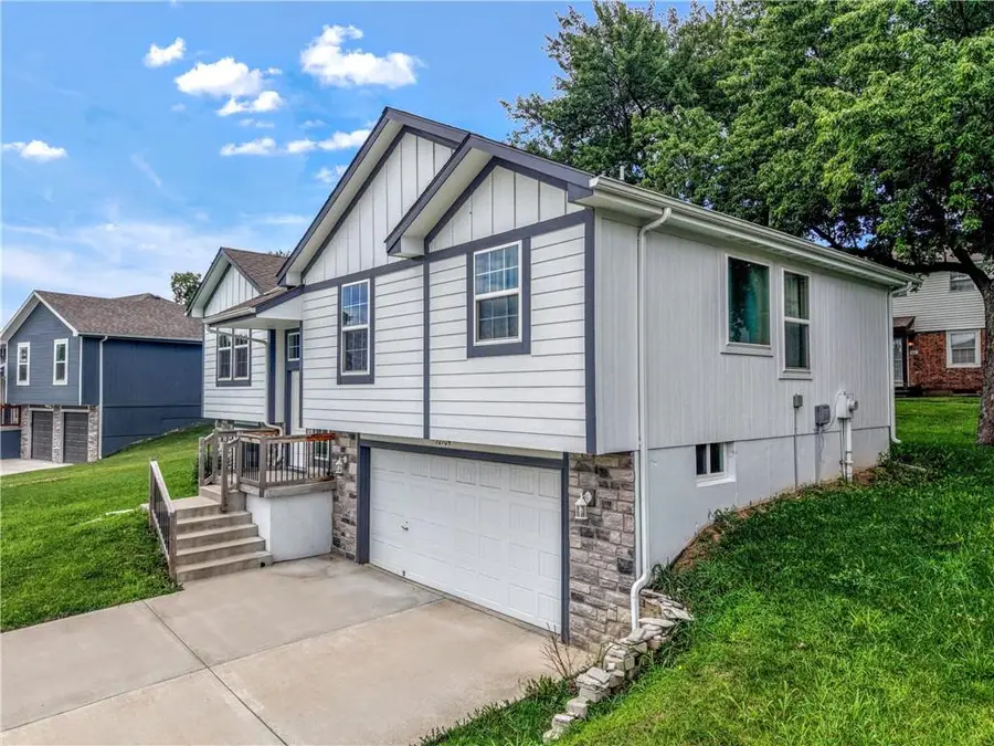 12704 Applewood Drive, Grandview, MO 64030 - #3