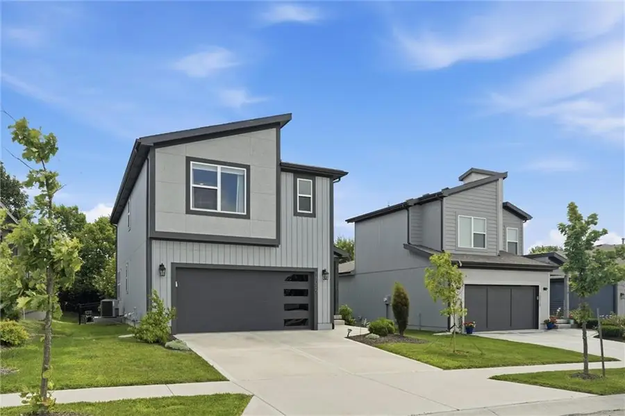 18025 Hauser Street, Overland Park, KS 66013 - #3