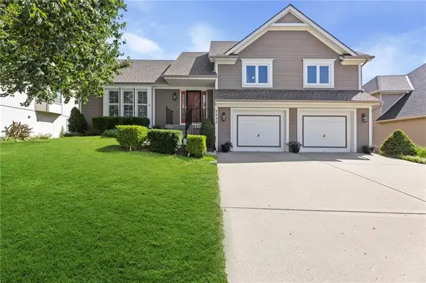 7433 N Smalley Avenue, Kansas City, MO 64158