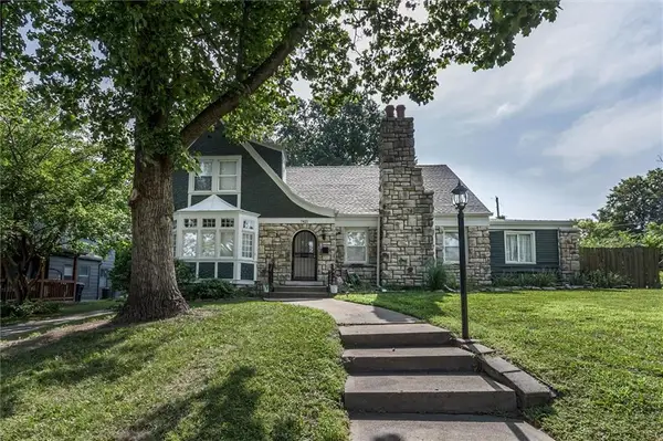 7421 Forest Avenue, Kansas City, MO 64131