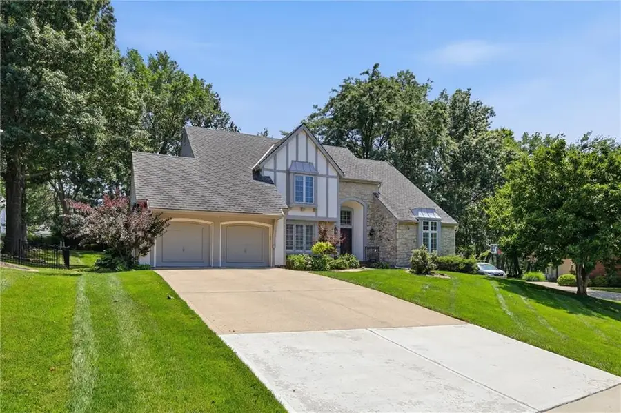 11107 W 122nd Street, Overland Park, KS 66213 - #3