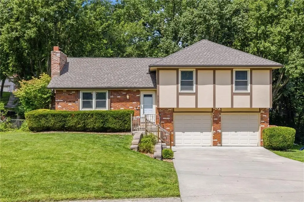 8008 N Garfield Avenue, Kansas City, MO 64118 - #1
