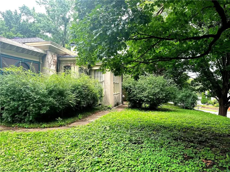 203 N 20th Street, Saint Joseph, MO 64501 - #2