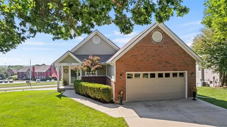13735 Pembroke Circle, Leawood, KS 66224 - #2