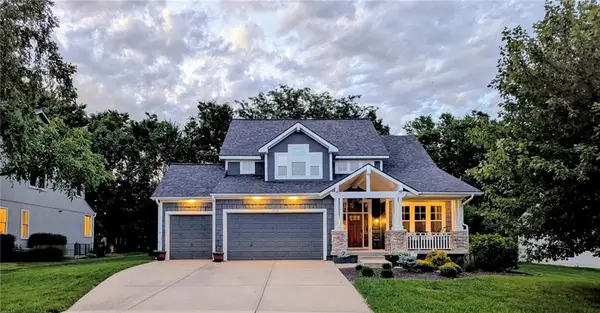 4834 W 155th Terrace, Overland Park, KS 66224