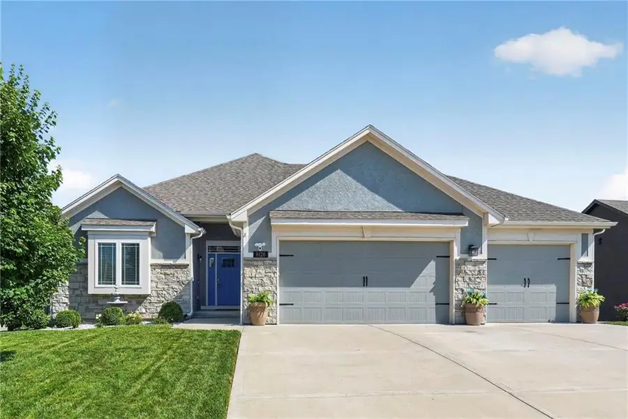 8126 NW 90th Terrace, Kansas City, MO 64153 - #2
