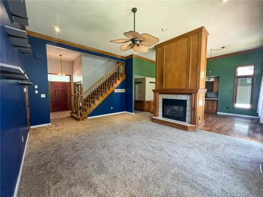 3205 N Black Forest Avenue, Blue Springs, MO 64015 - #3