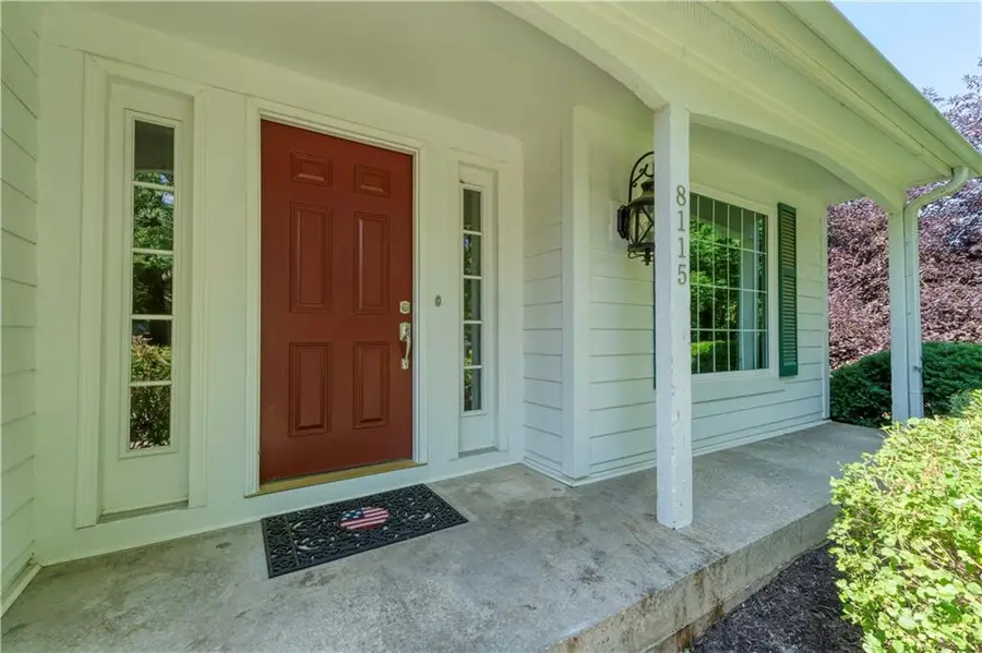8115 W 115th Terrace, Overland Park, KS 66210 - #2