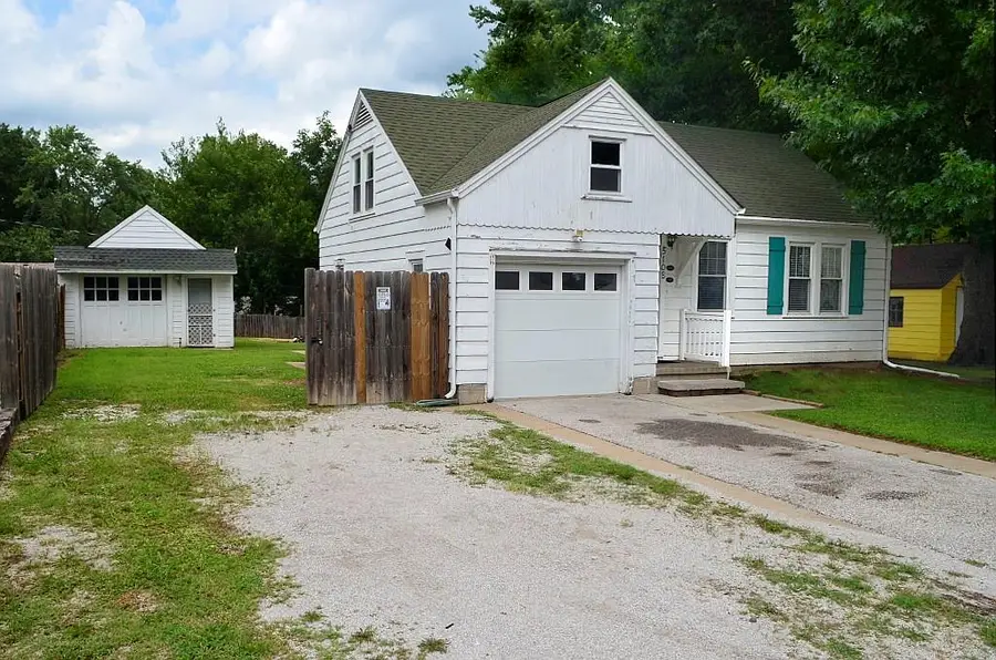 5108 NE 46th Street, Kansas City, MO 64117 - #3