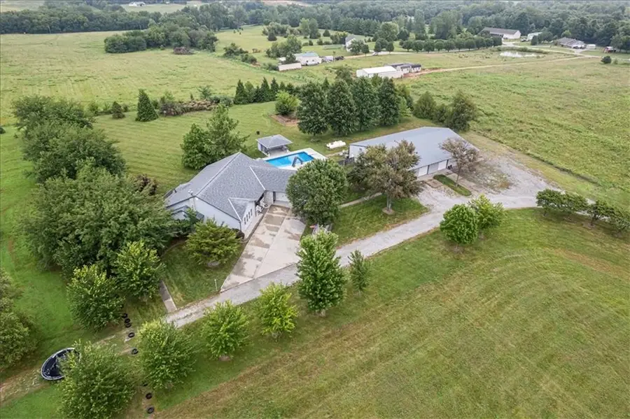 8500 E 116 Highway, Lathrop, MO 64465 - #3