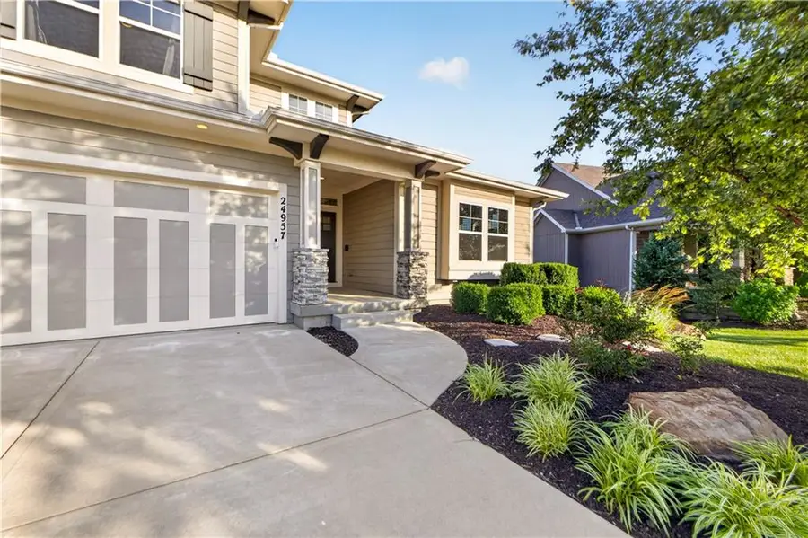 24957 W 114th Street, Olathe, KS 66061 - #2