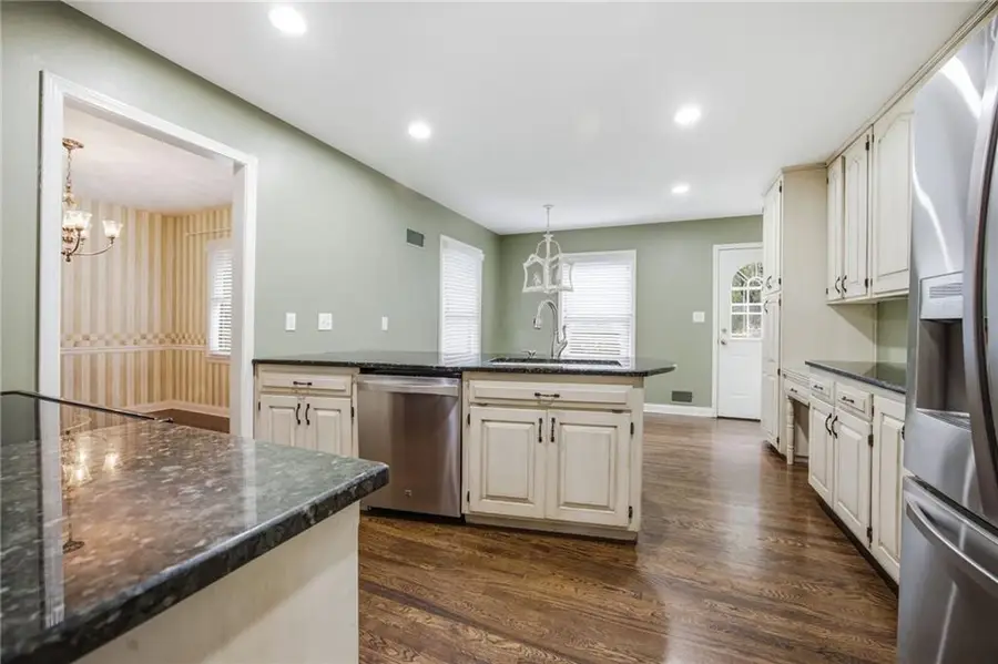 7419 Booth Street, Prairie Village, KS 66208 - #3