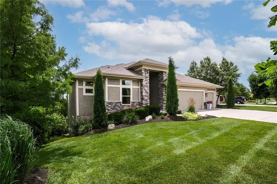25737 W 96th Street, Lenexa, KS 66227 - #3