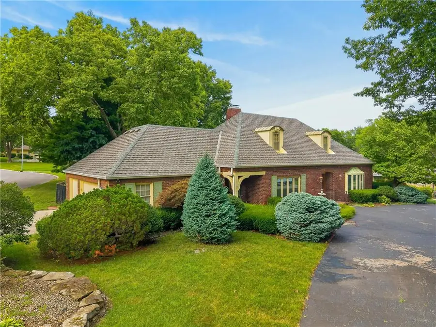 3408 Shady Bend Drive, Independence, MO 64052 - #3