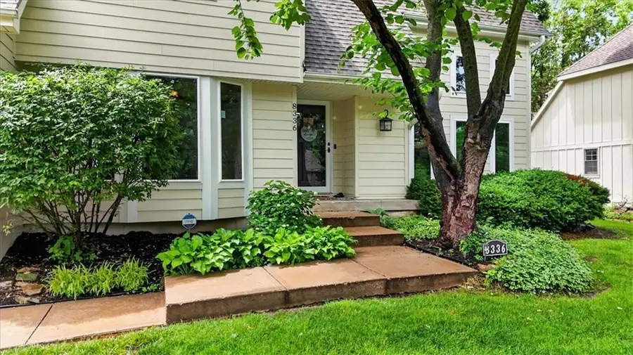 8336 Rosehill Road, Lenexa, KS 66215 - #2