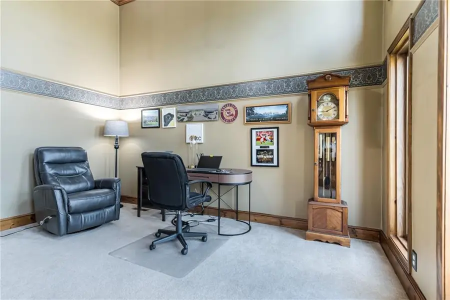 8336 Rosehill Road, Lenexa, KS 66215 - #3