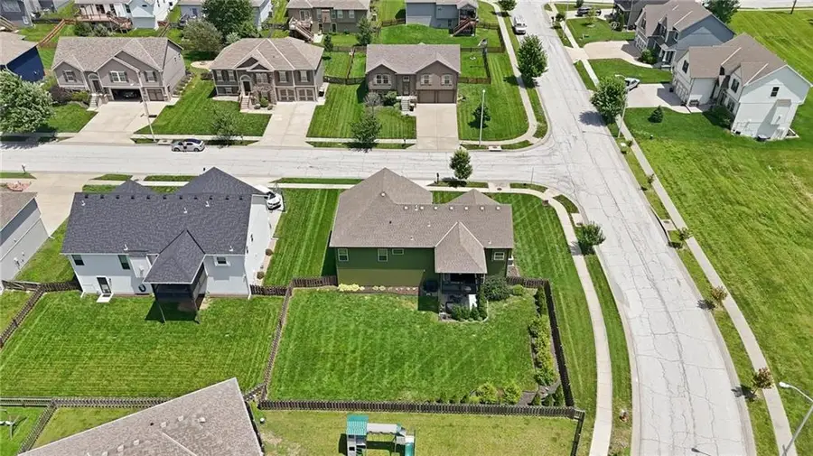 10802 N Oakland Avenue, Kansas City, MO 64157 - #3