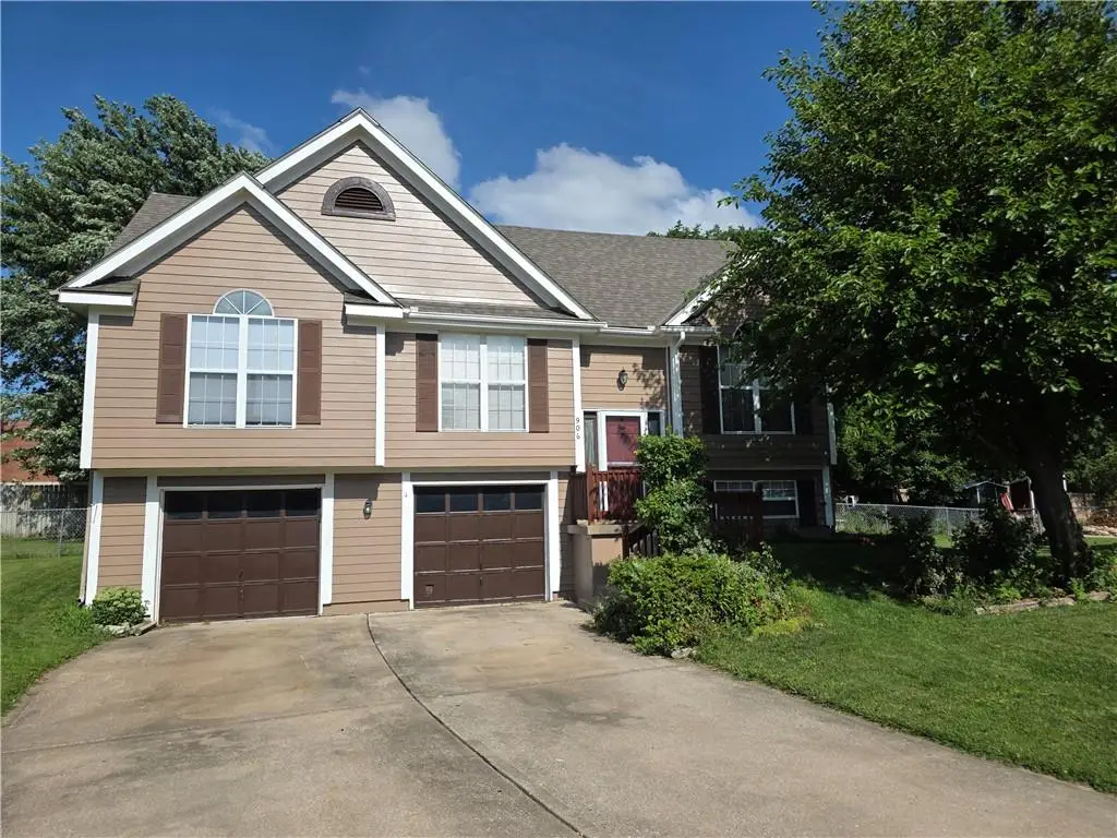 906 Rome Court, Belton, MO 64012 - #1