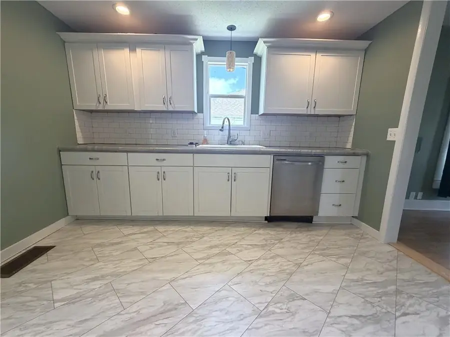 1304 Jackson Street, Chillicothe, MO 64601 - #3