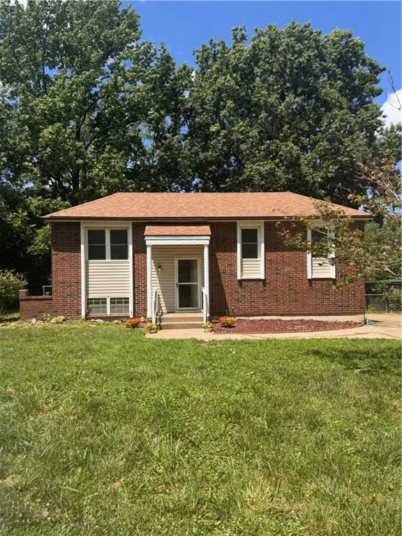 1021 Canterbury Road, Blue Springs, MO 64015 - #1
