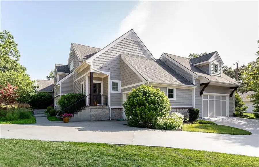 8900 Mohawk Lane, Leawood, KS 66206 - #3