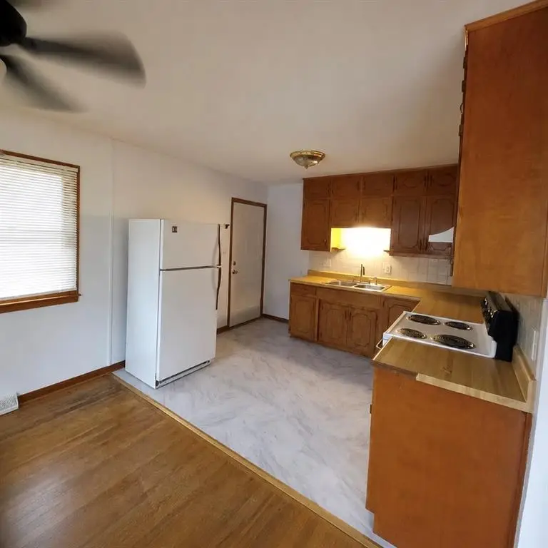 2401 Park Drive, Kansas City, KS 66102 - #2