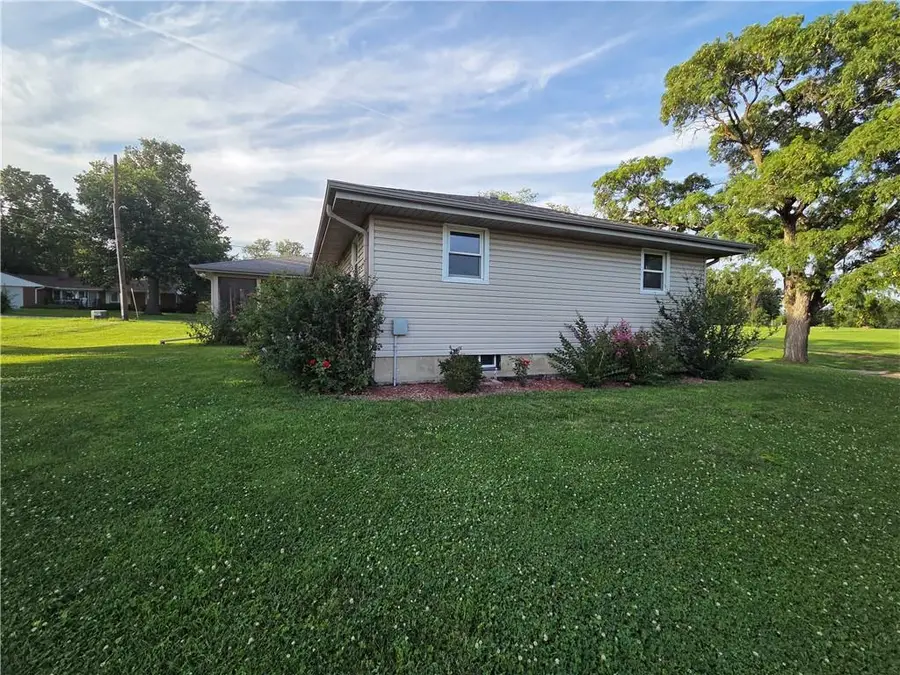1820 Country Club Drive, Chillicothe, MO 64601 - #3