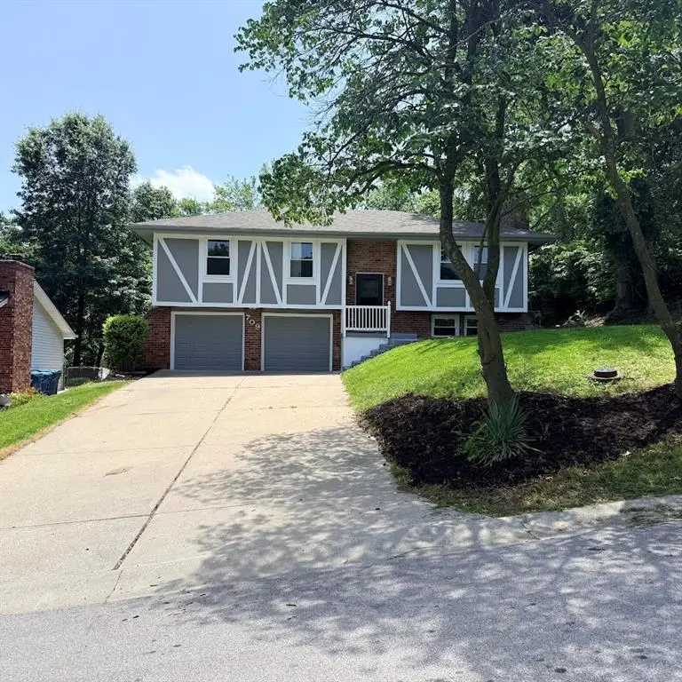 709 Elm Street, Liberty, MO 64068 - #1