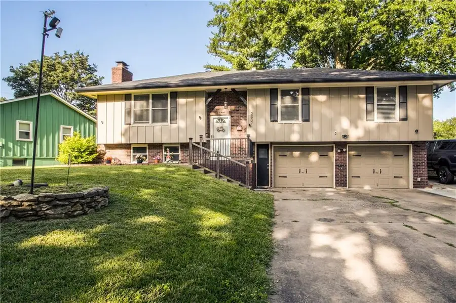 2407 NW 5th Street, Blue Springs, MO 64014 - #2