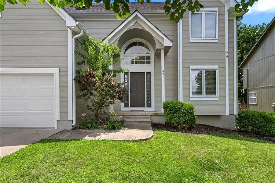 1301 12th Street, Lees Summit, MO 64081 - #3