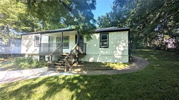 405 S Bellemere Road, Blue Springs, MO 64015