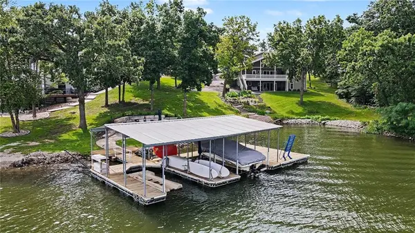 1066 Lake Viking Terrace, Altamont, MO 64620