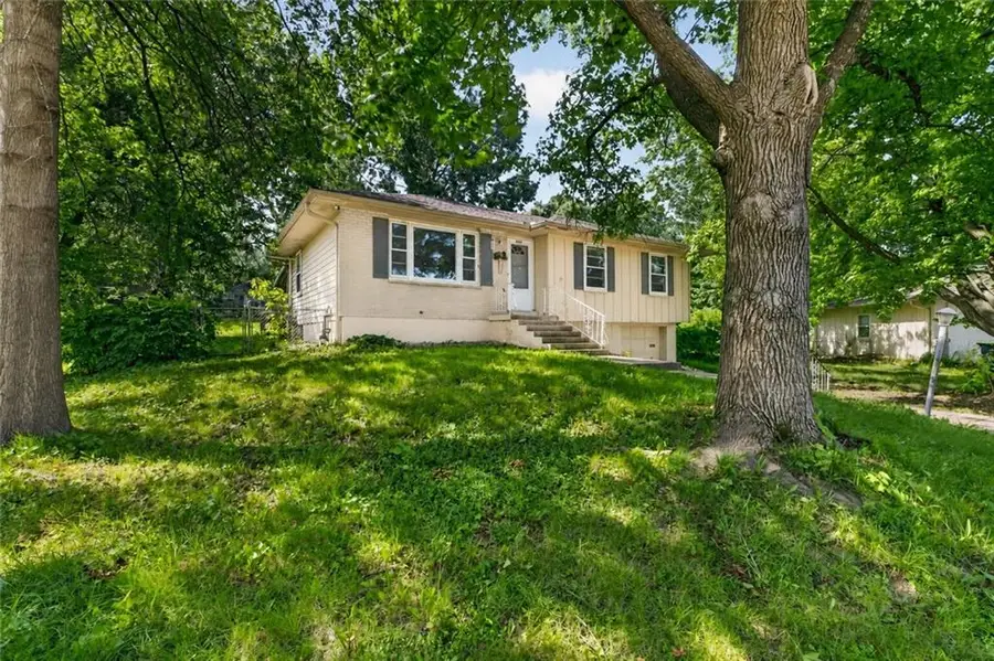 5201 Overton Circle, Kansas City, MO 64133 - #2