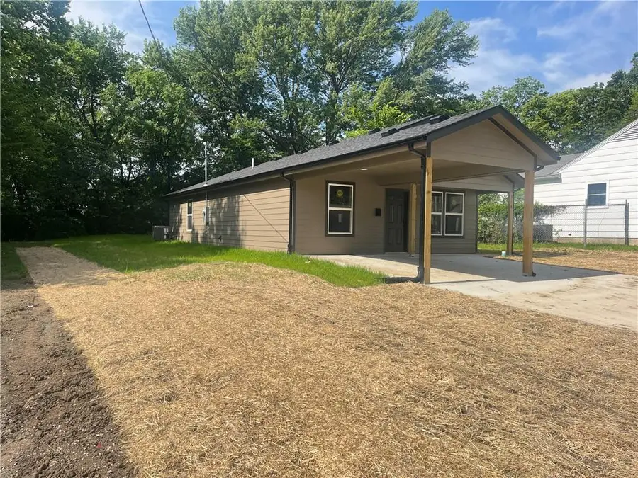316 E Culton Street, Warrensburg, MO 64093 - #2