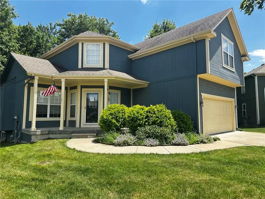725 N Alder Street, Gardner, KS 66030 - #2