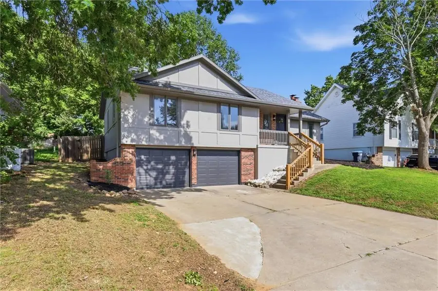 404 Springwood Drive, Blue Springs, MO 64015 - #2