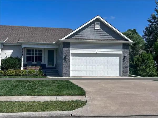 3209 Sheffield Lane, St Joseph, MO 64506