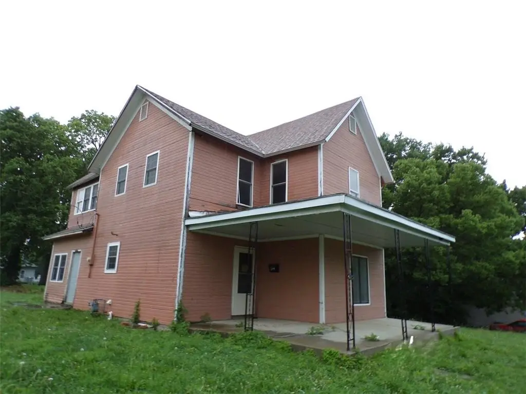 344 W 10th Street, Horton, KS 66439 - #1