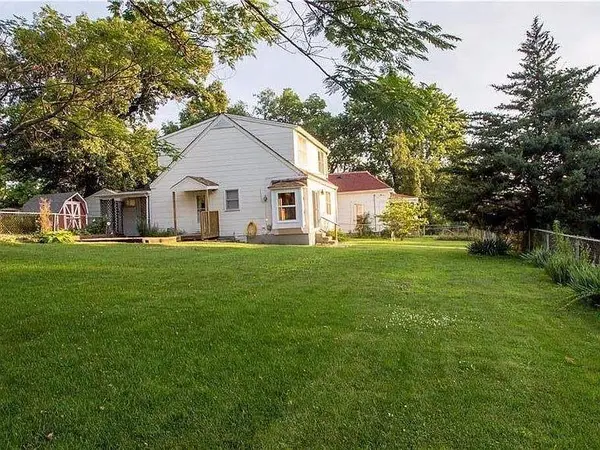 2734 S 8th Street, Kansas City, KS 66103