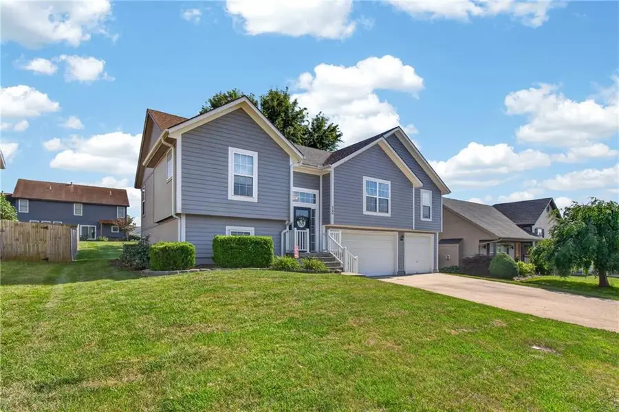 900 Coachman Drive, Pleasant Hill, MO 64080 - #2