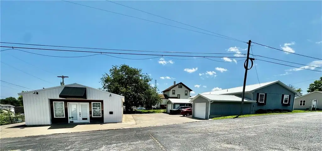 213 E 1st Street, Maryville, MO 64468 - #1