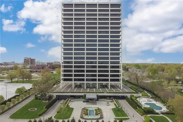 700 W 31st Street #702, Kansas City, MO 64108