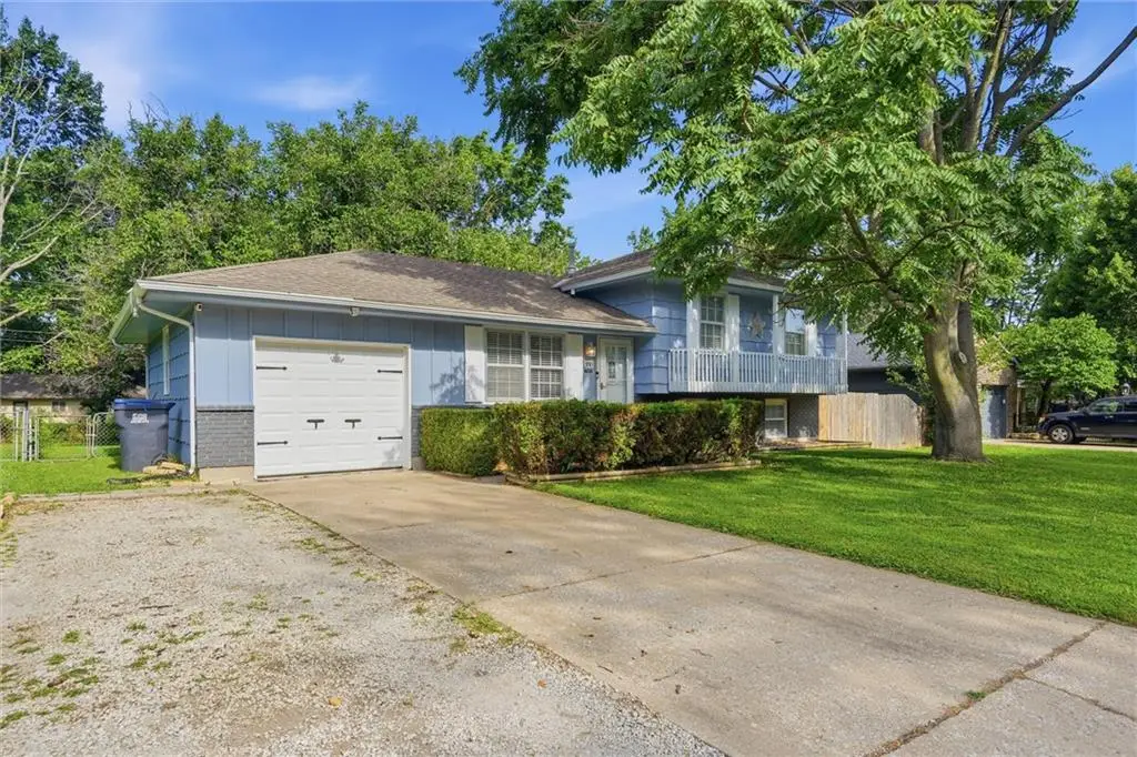 100 SW Alderson Place, Lees Summit, MO 64063 - #1