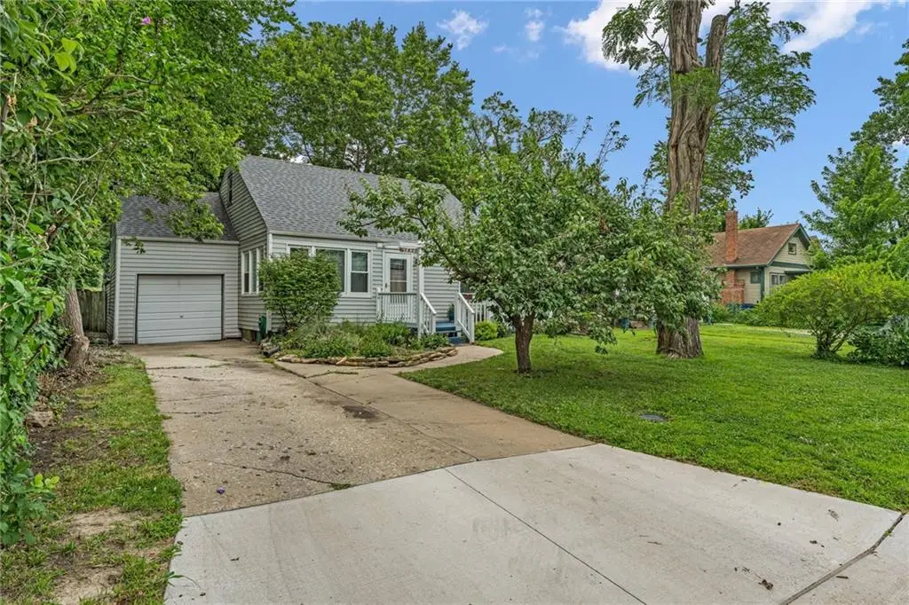 1820 Vermont Street, Lawrence, KS 66044 - #1