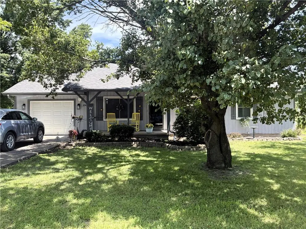 1302 Cumberland Street, Burlington, KS 66839 - #1