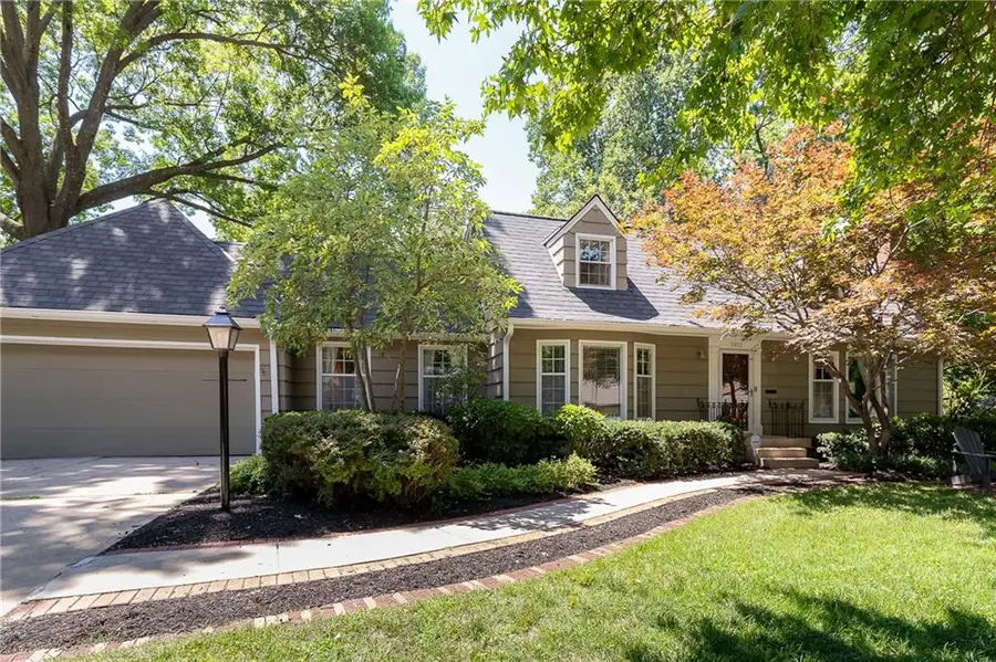 3921 W 58 Street, Fairway, KS 66205 - #2