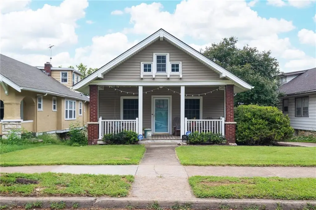 4405 Terrace Street, Kansas City, MO 64111 - #1