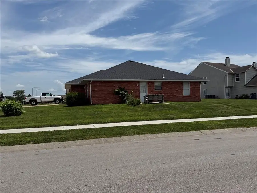 165 & 167 NW Woodbury Drive, Grain Valley, MO 64029 - #3
